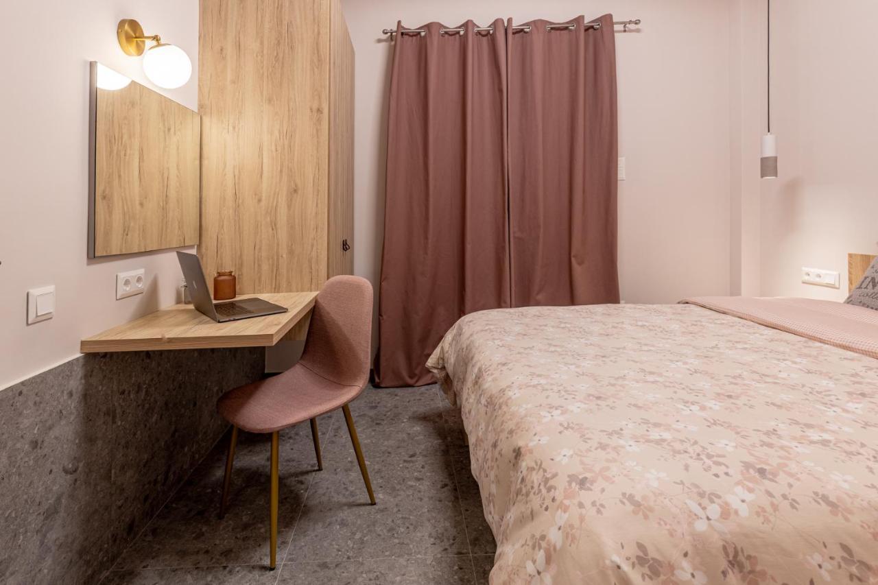 Elegant Apt 5' From Ampelokipi Metro Station Athens Luaran gambar