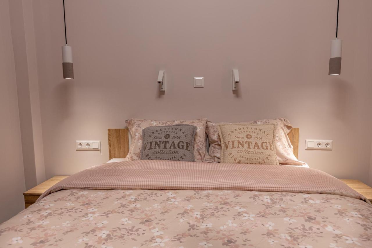 Elegant Apt 5' From Ampelokipi Metro Station Athens Luaran gambar