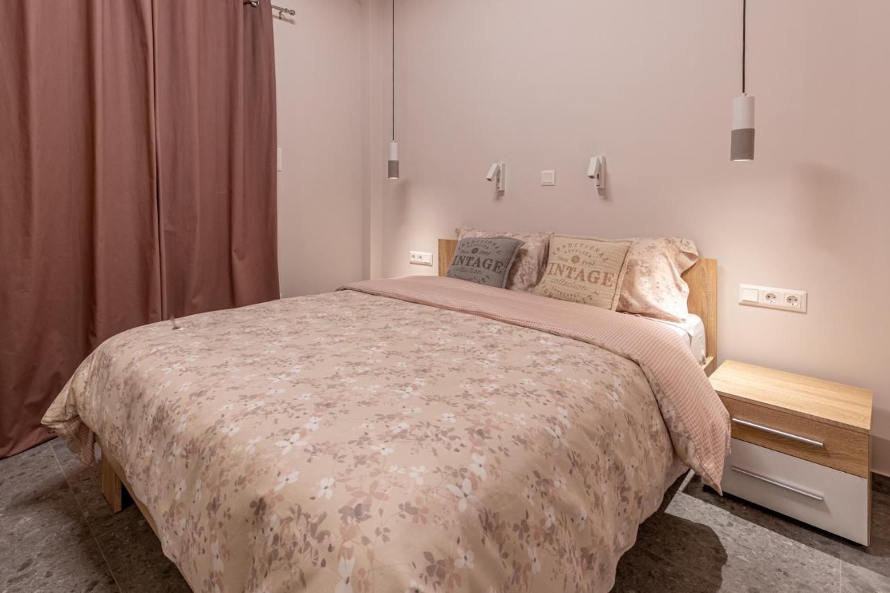 Elegant Apt 5' From Ampelokipi Metro Station Athens Luaran gambar